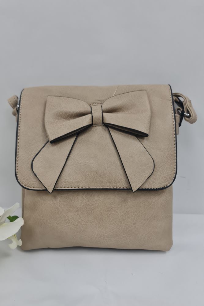 Bow Detail Crossbody Bag